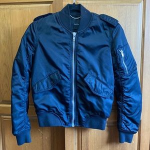 Black Aritizia TALULA bomber jacket in XS